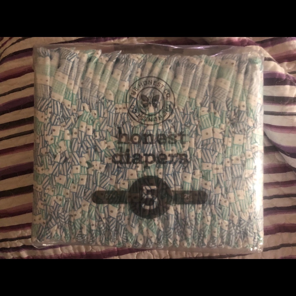New unopened size 5 the honest company diapers